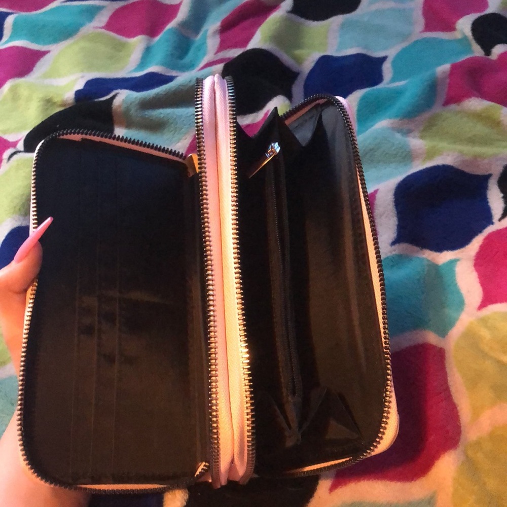 Wallet - Picture 3 of 3